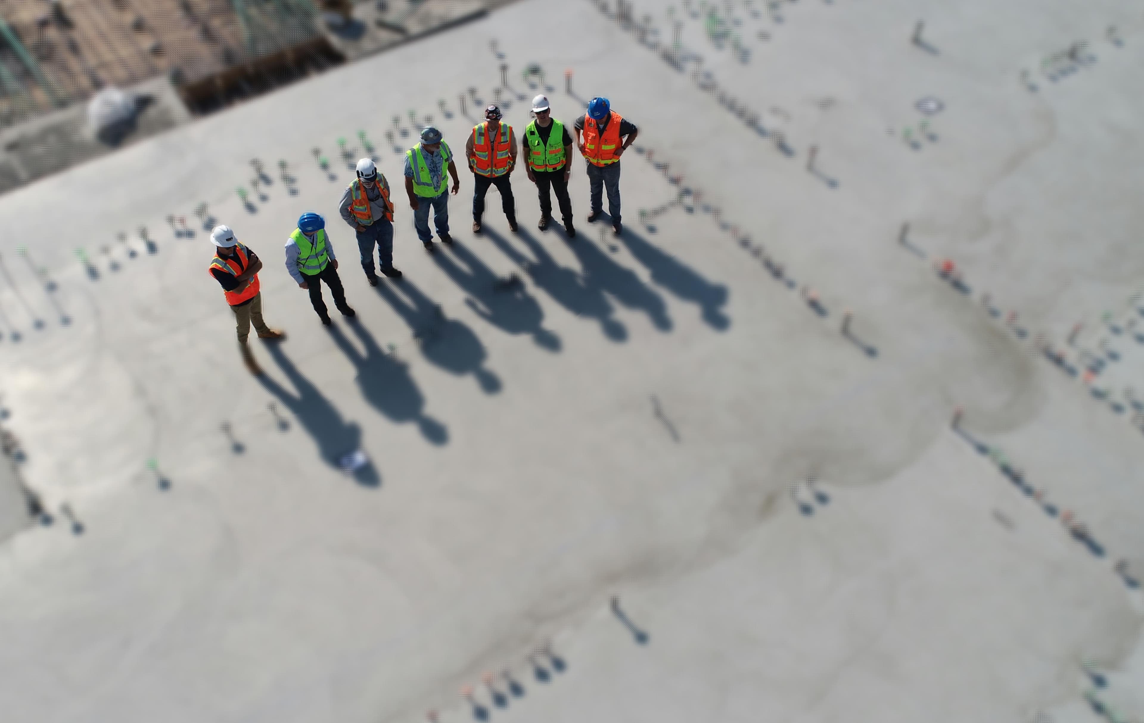 Équipe professionnelle en chantier au Luxembourg